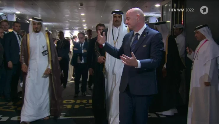 Katar Emiri Macron’un önünde yürümesine izin vermedi