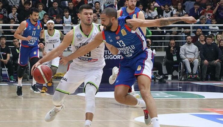 Anadolu Efes deplasmanda kazandı